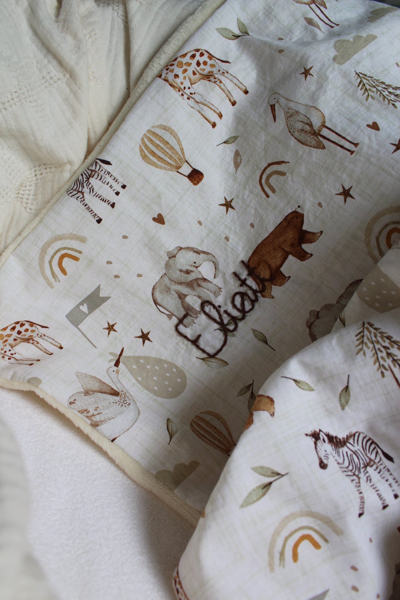 Couverture personnalisée avec broderie (plusieurs choix de tissus)