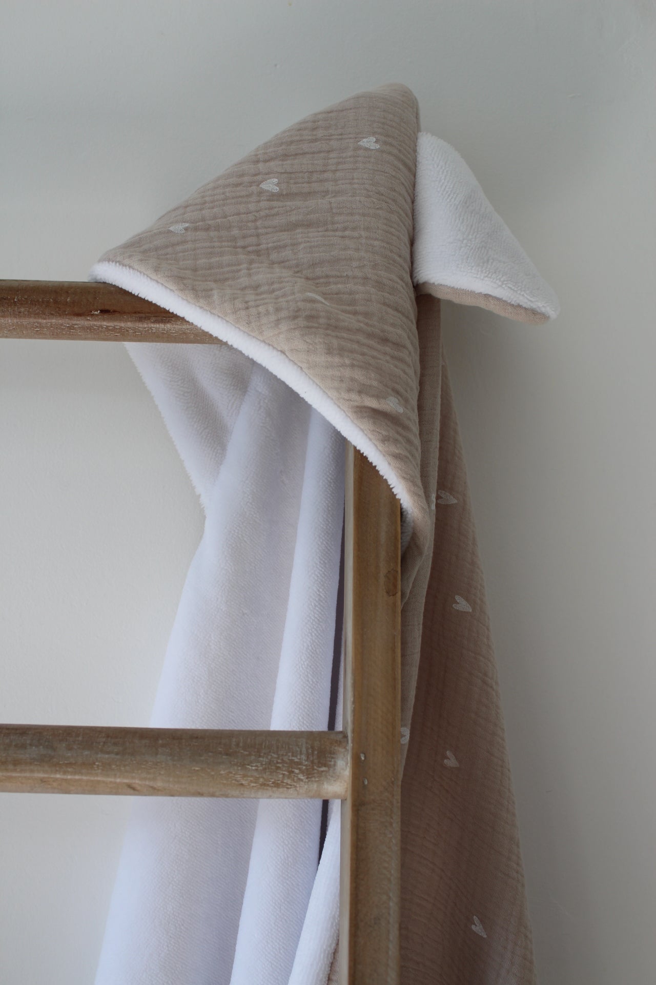 Cape de bain avec broderie (plusieurs choix de tissus)