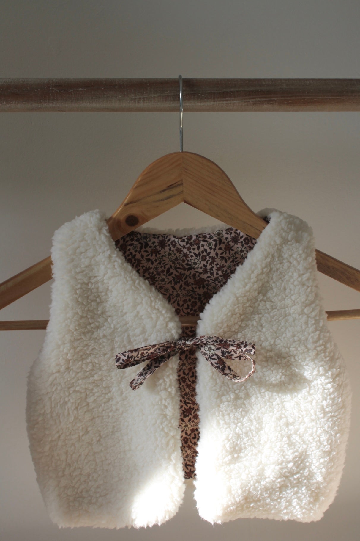 Gilet sans manches réversible enfant AVA