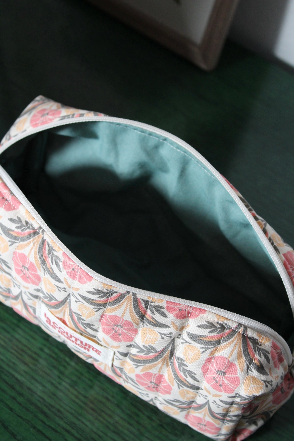Trousse mini fleurs roses