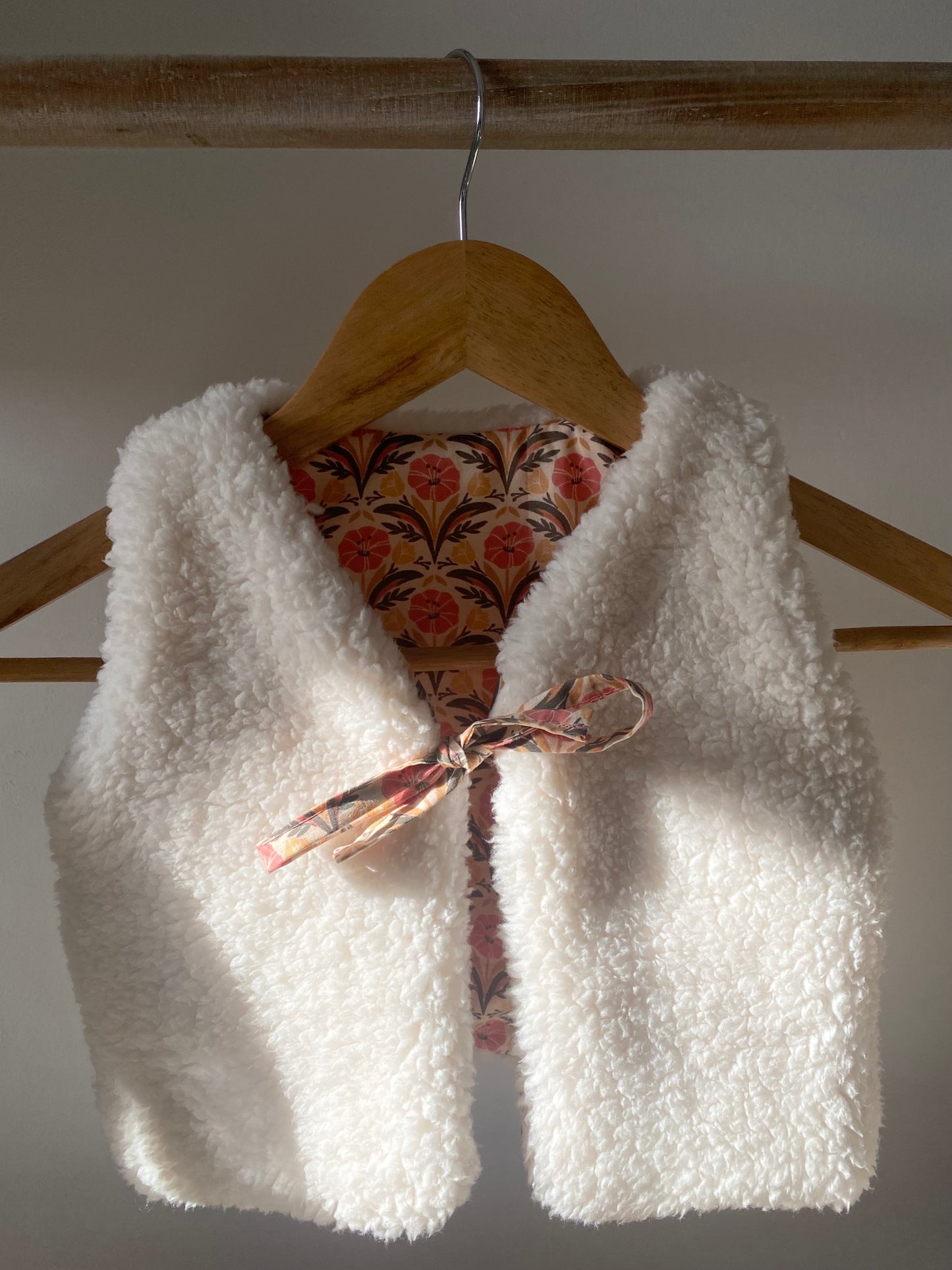 Gilet sans manches réversible enfant LILA