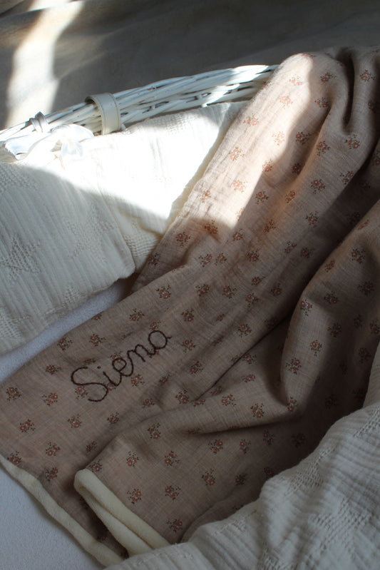Couverture personnalisée avec broderie (plusieurs choix de tissus)