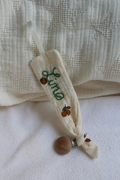 Attache tétine avec broderie (plusieurs choix de tissus)