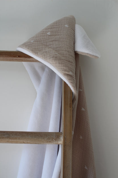 Cape de bain avec broderie (plusieurs choix de tissus)