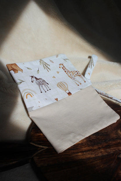 Protège-carnet de santé avec broderie