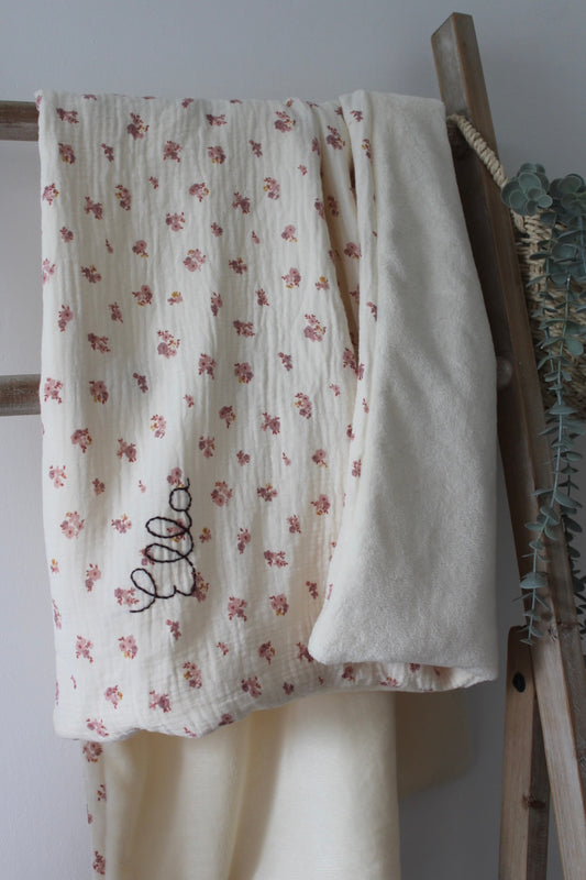 Couverture personnalisée avec broderie (plusieurs choix de tissus)