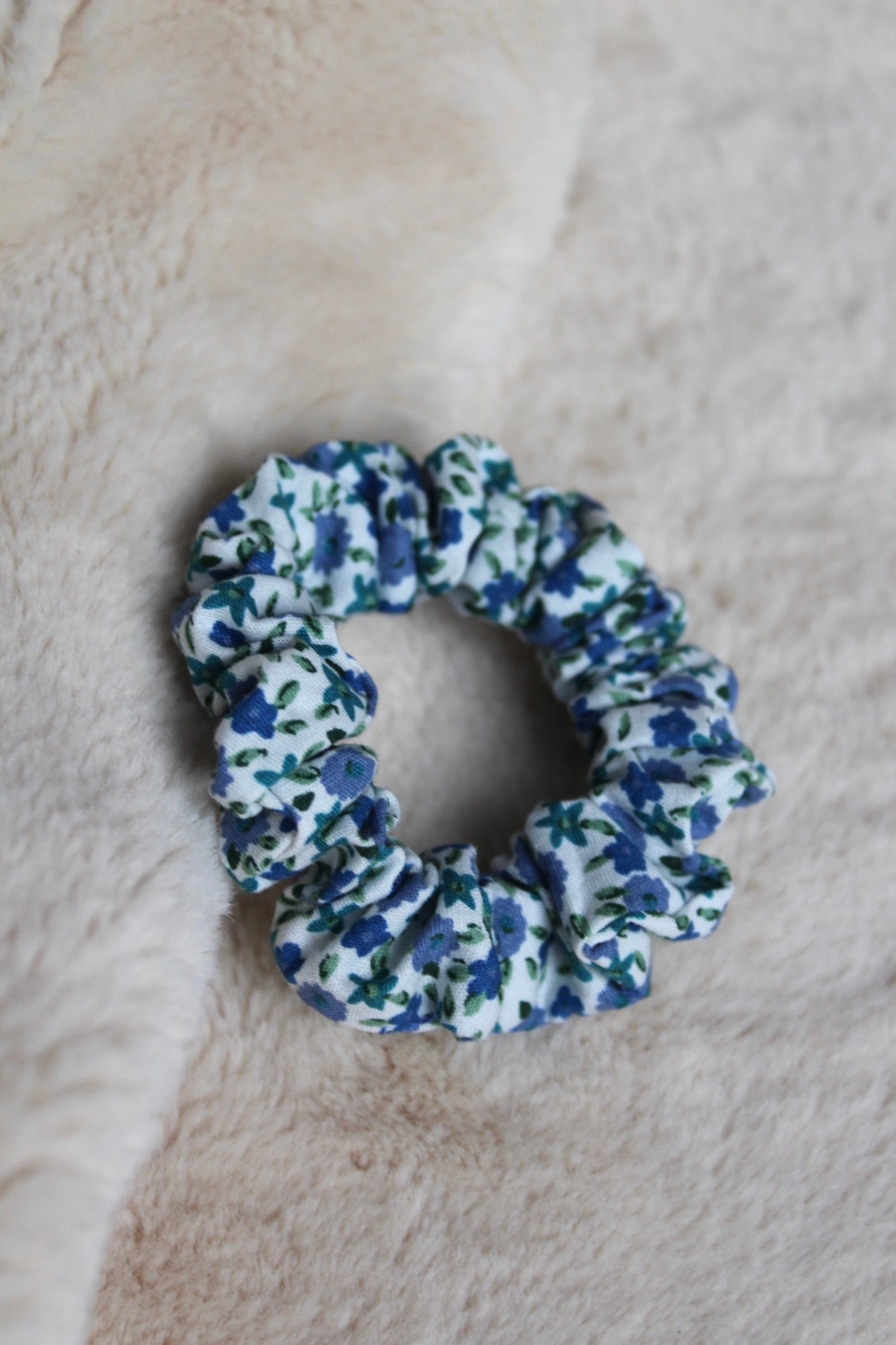 Chouchou enfant bleuet