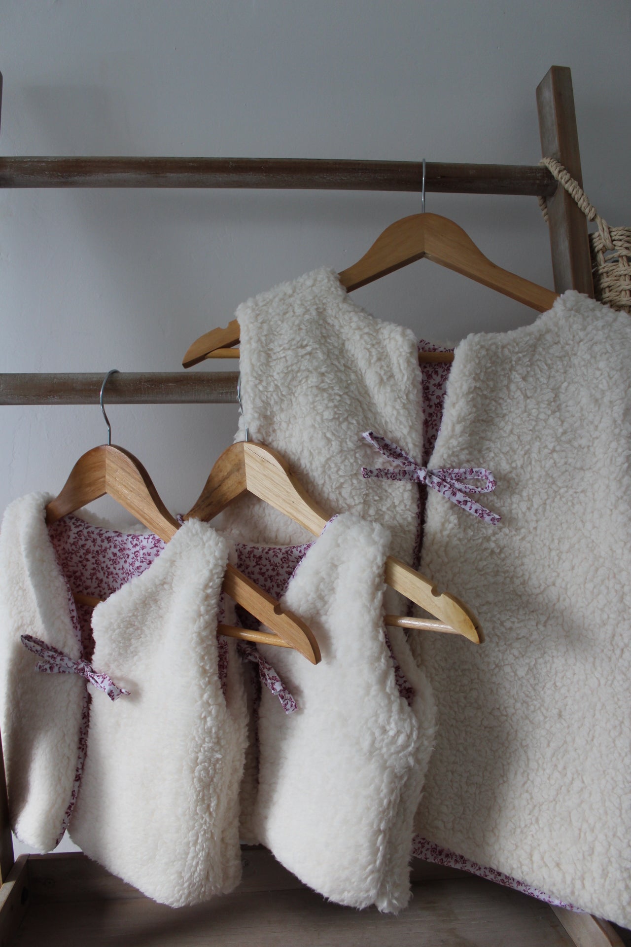 Gilet sans manches réversible beige enfant