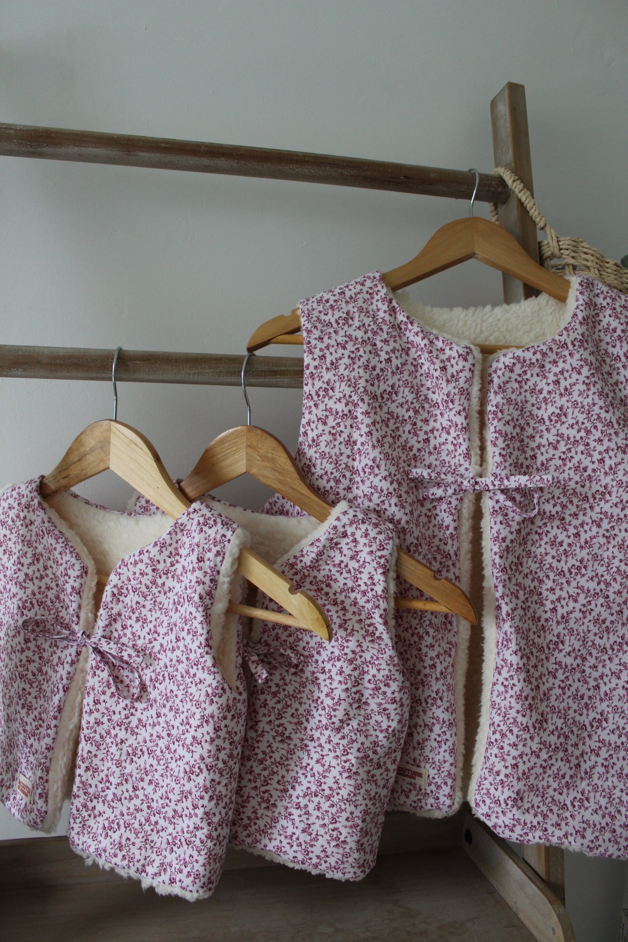 Gilet sans manches réversible beige enfant