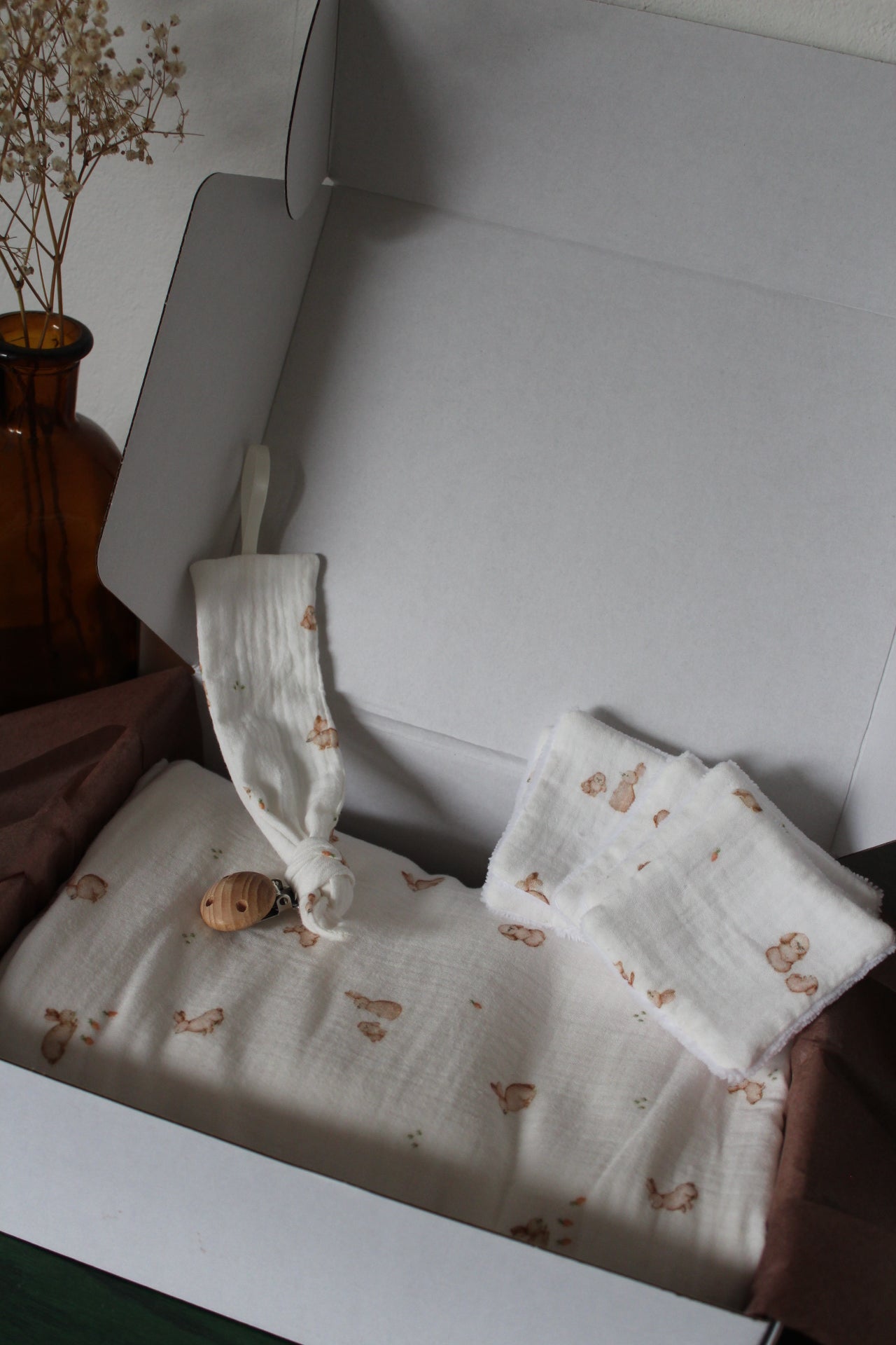 Coffret de naissance avec broderie