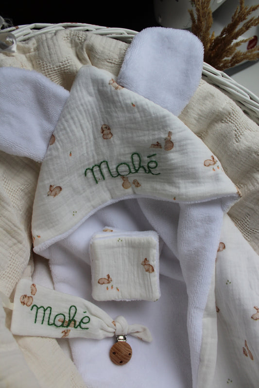 Coffret de naissance avec broderie