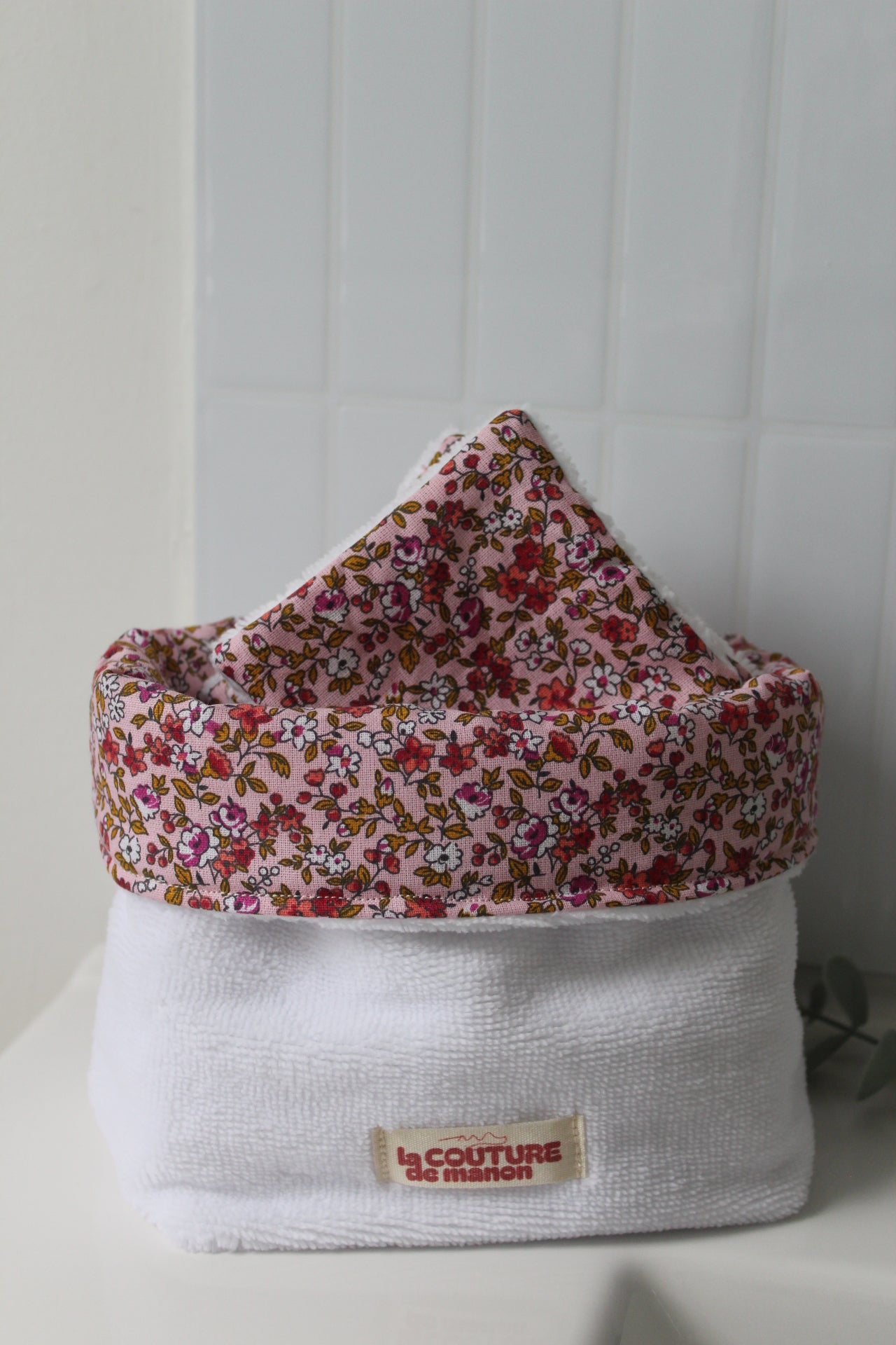 Panier de rangement + 5 cotons lavables roses