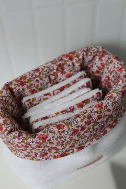 Panier de rangement + 5 cotons lavables roses