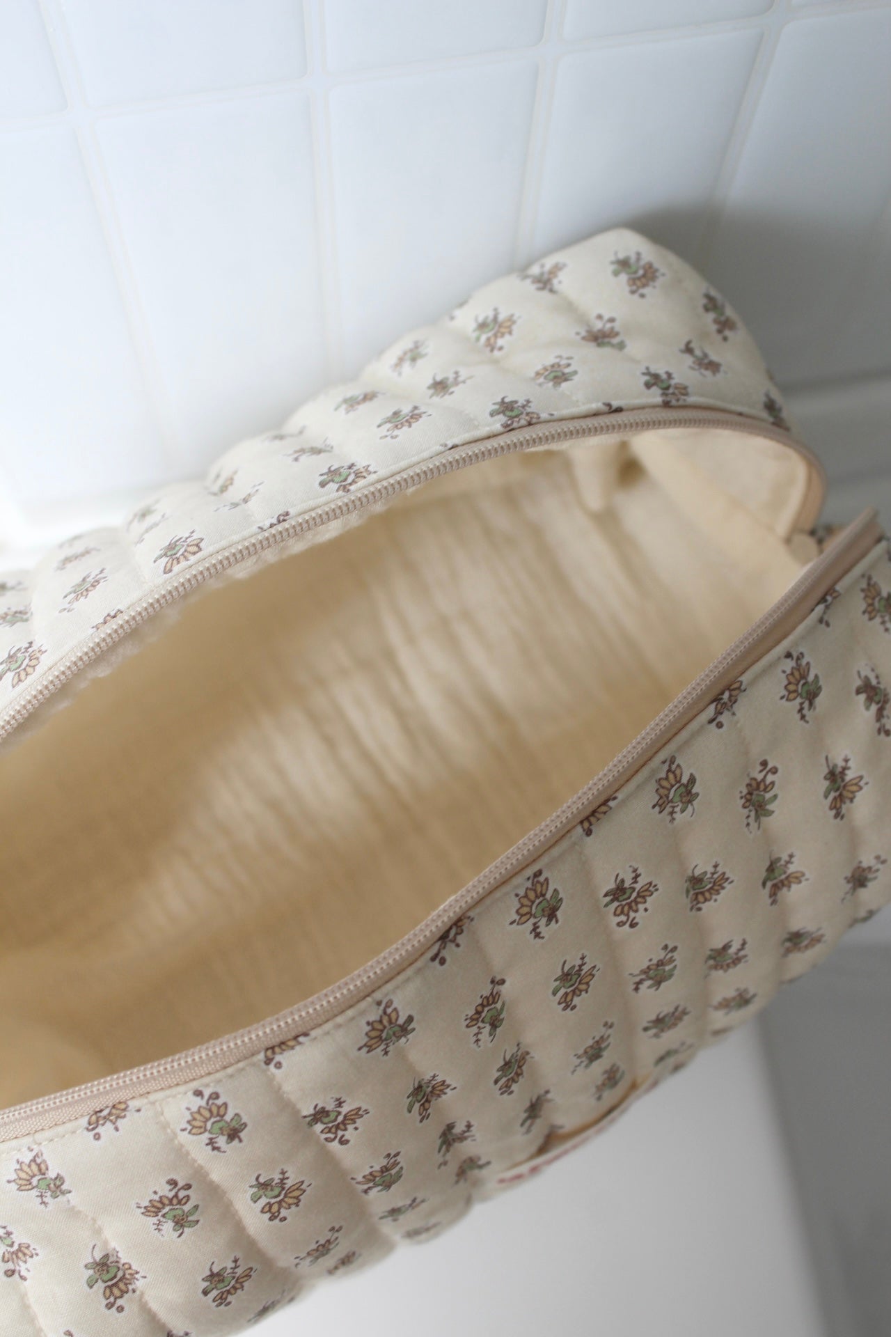 Trousse de toilette Amande