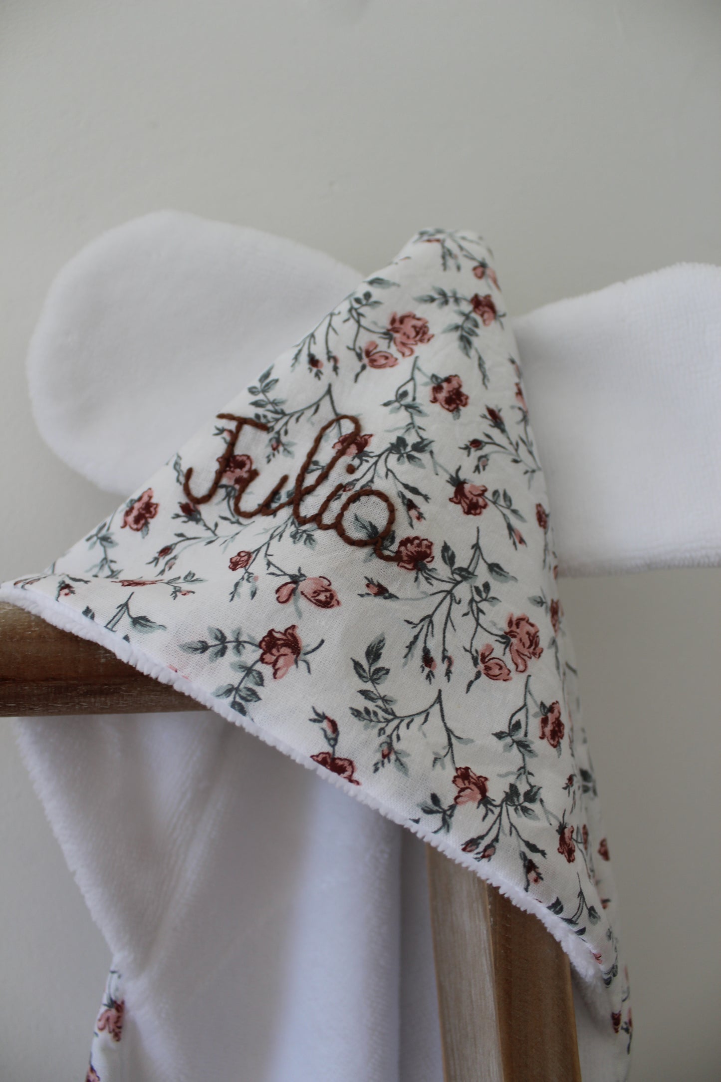 Cape de bain avec broderie (plusieurs choix de tissus)