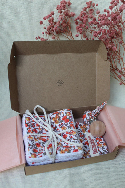 Coffret cadeau cotons lavables + attache tétine